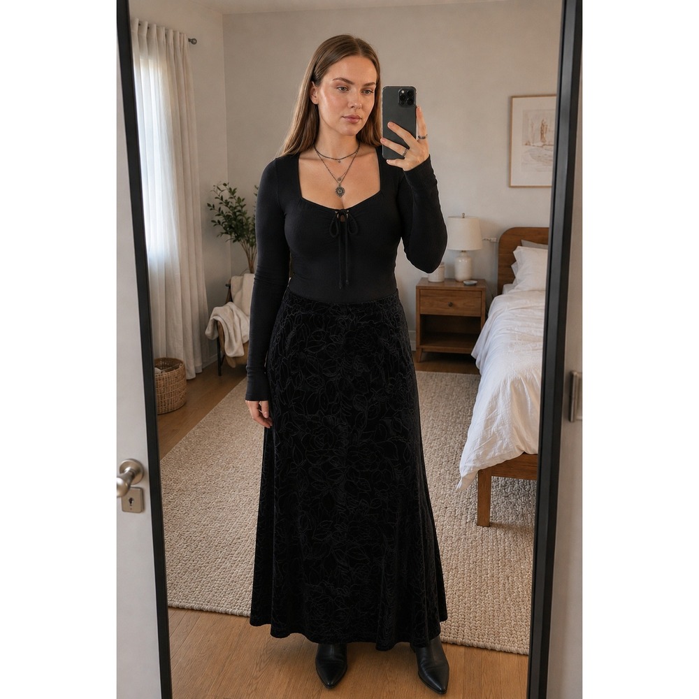 Vintage Womens Velvet Maxi Skirt 1X Black Crushed Floral Witchy Whimsigoth Retro